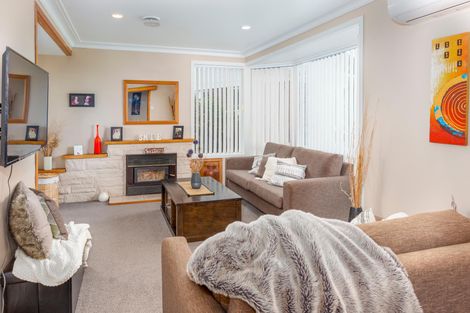 Photo of property in 19 Paterson Avenue, Pukekohe, 2120