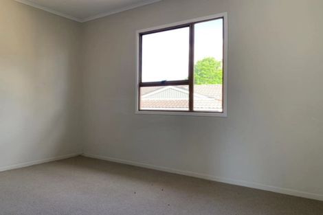 Photo of property in 72 Seaview Road, Glenfield, Auckland, 0629
