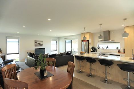 Photo of property in 54 Harding Drive, Papamoa Beach, Papamoa, 3118