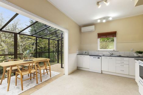 Photo of property in 16 Tawa Terrace, Tawa, Wellington, 5028