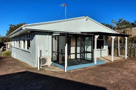 Photo of property in 1/15 Tavern Road, Silverdale, 0932