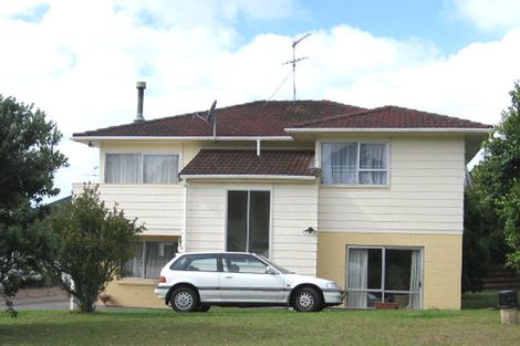 Photo of property in 19 Pipitea Place, Massey, Auckland, 0614