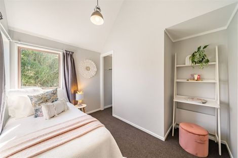 Photo of property in 7a Eastview Grove, Normandale, Lower Hutt, 5010