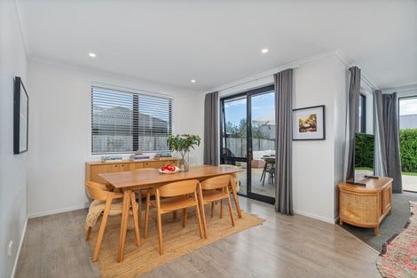 Photo of property in 5 Victoria Street, Coromandel, 3506
