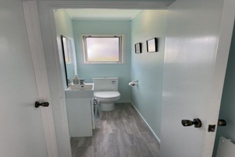 Photo of property in 2/28 Waiau Street, Torbay, Auckland, 0630