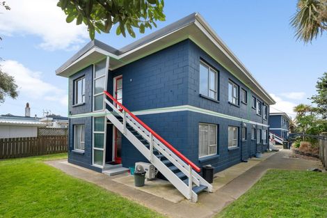 Photo of property in 8/218 Onepu Road, Lyall Bay, Wellington, 6022