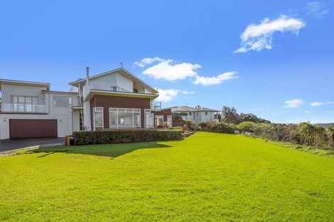 Photo of property in 51 Harbour View Road, Te Atatu Peninsula, Auckland, 0610