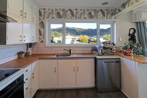 Photo of property in 26a Wetherby Grove, Wainuiomata, Lower Hutt, 5014