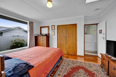 Photo of property in 28 Camberwell Road, Hawera, 4610