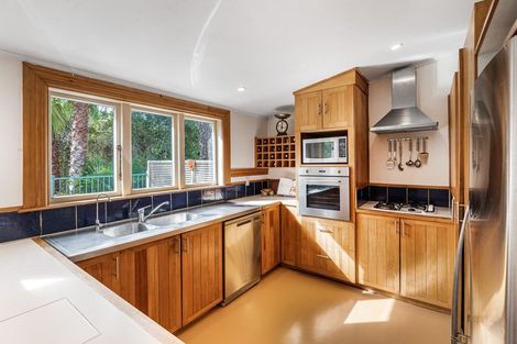Photo of property in 32 Hastings Parade, Devonport, Auckland, 0624