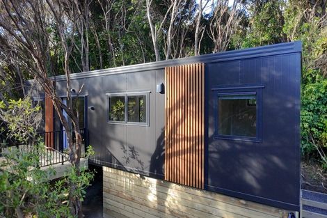 Photo of property in 33 Postgate Drive, Whitby, Porirua, 5024