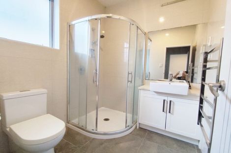 Photo of property in 1a Marina View Drive, Hobsonville, Auckland, 0618