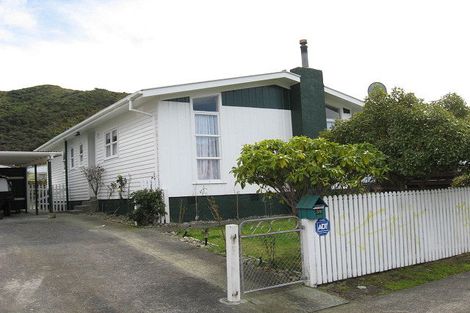 Photo of property in 39 Hamstead Street, Wainuiomata, Lower Hutt, 5014