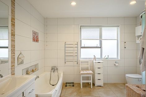 Photo of property in 605 Roberts Street, Hastings, 4122