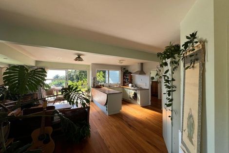 Photo of property in 95 Cornwallis Road, Cornwallis, Auckland, 0604