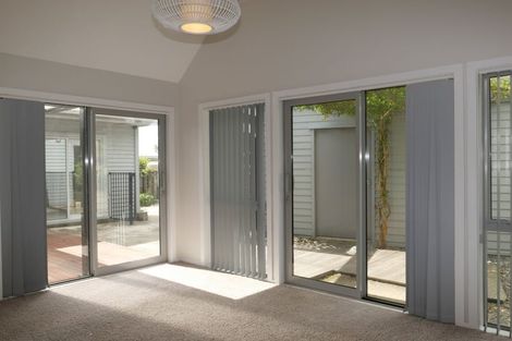 Photo of property in 11 Kotare Street, Waikanae, 5036