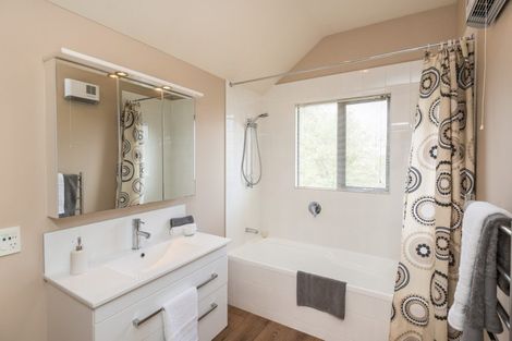 Photo of property in 9a Kauri Street, Riccarton, Christchurch, 8041