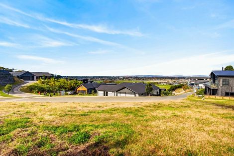 Photo of property in 95 Oak Road, Poraiti, Napier, 4112