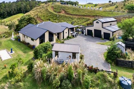 Photo of property in 2 Te Ara Karoiroa Road, 4374