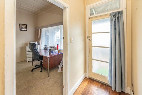 Photo of property in 4 Lowther Street, Whanganui, 4500