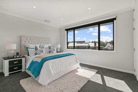 Photo of property in 2a Redwood Drive, Massey, Auckland, 0614