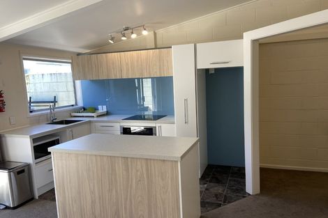 Photo of property in 23f4 Collins Avenue, Tawa, Wellington, 5028