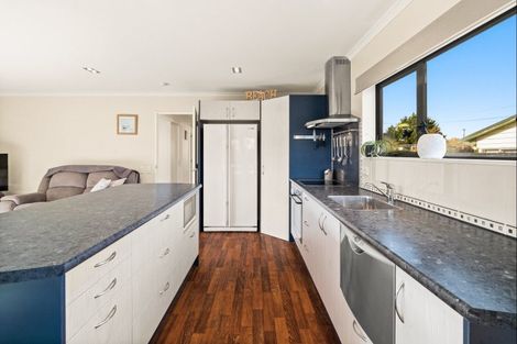 Photo of property in 77 Beach Street, Saint Clair, Dunedin, 9012