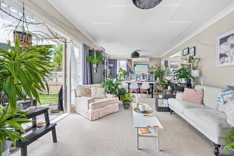 Photo of property in 11 Hall Grove, Ebdentown, Upper Hutt, 5018