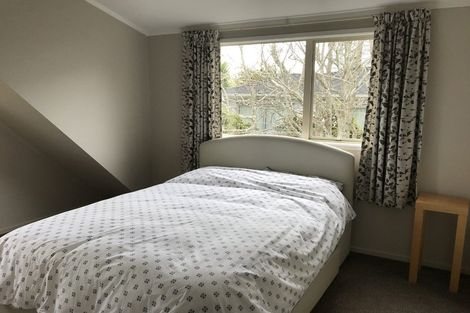 Photo of property in 2/42 Forrest Hill Road, Forrest Hill, Auckland, 0620