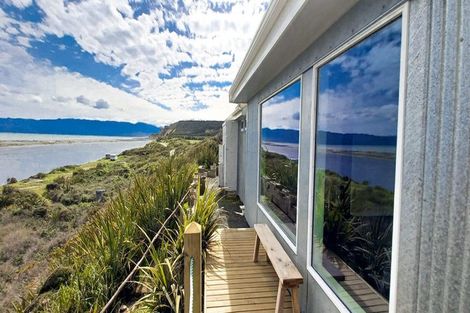 Photo of property in 41 Bluecliffs Beach Road, Papatotara, Tuatapere, 9691