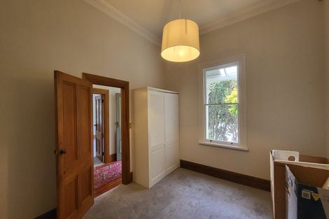 Photo of property in 130 Tasman Street, Mount Cook, Wellington, 6021