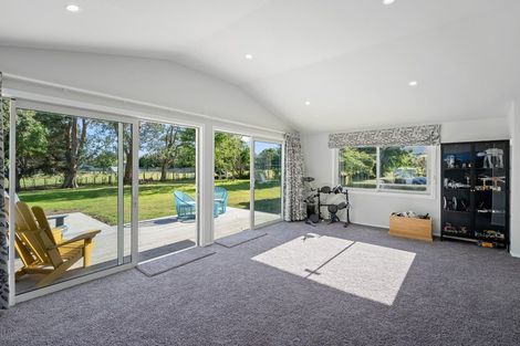 Photo of property in 52 Nimmo Avenue West, Waikanae, 5036