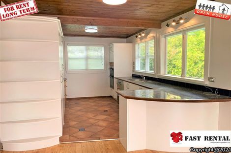 Photo of property in 83 Red Beach Road, Red Beach, 0932