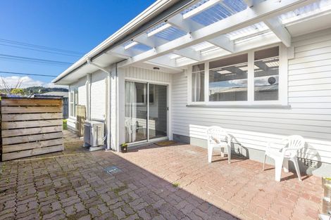 Photo of property in 21 Totara Park Road, Clouston Park, Upper Hutt, 5018
