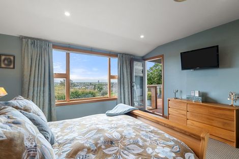 Photo of property in 15 Karitane Drive, Cashmere, Christchurch, 8022
