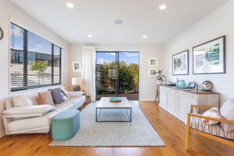 Photo of property in 3 Keel Street, Long Bay, Auckland, 0630