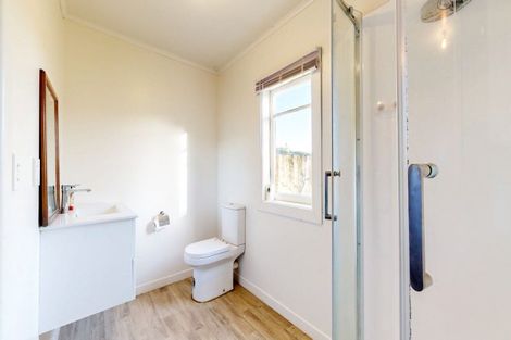 Photo of property in 8 Old Barn Road, Waitakaruru, 3576