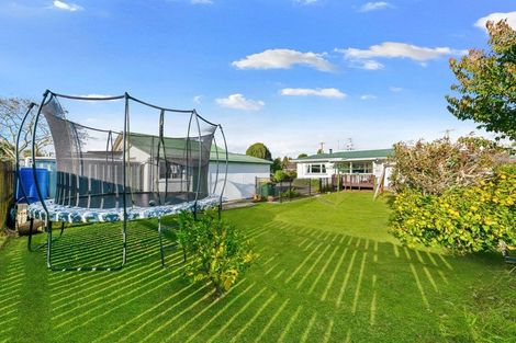 Photo of property in 1/116 Clevedon Road, Papakura, 2110