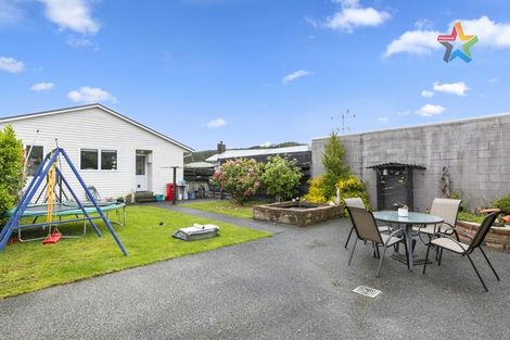 Photo of property in 9 Kerepehi Grove, Wainuiomata, Lower Hutt, 5014