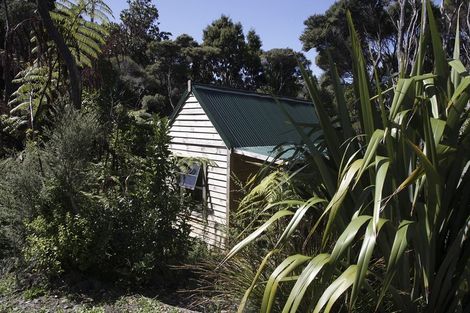 Photo of property in 126 Lone Kauri Road, Karekare, Auckland, 0772
