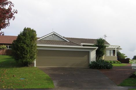 Photo of property in 14 Cyclades Place, Shelly Park, Auckland, 2014
