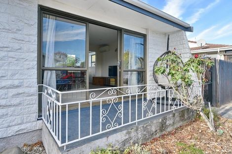 Photo of property in 1/40b Chipping Lane, Redwood, Christchurch, 8051