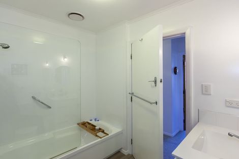 Photo of property in 46 Kaitawa Crescent, Paraparaumu, 5032