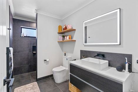 Photo of property in 7 Phoenix Palms Grove, Levin, 5510