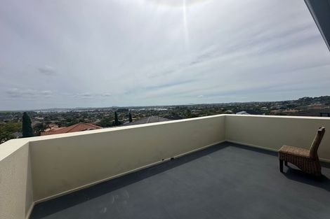 Photo of property in 16 Mangerton Lane, East Tamaki Heights, Auckland, 2016