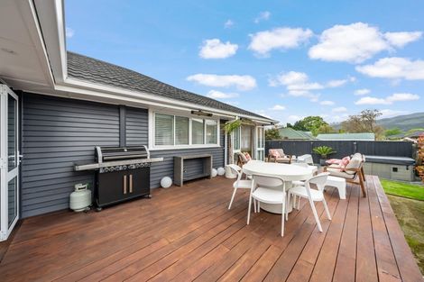 Photo of property in 4a Golders Road, Elderslea, Upper Hutt, 5018