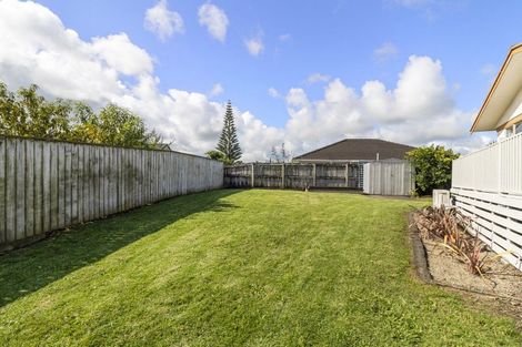 Photo of property in 46 Sandspit Road, Waiuku, 2123