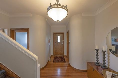 Photo of property in 130 Karori Road, Karori, Wellington, 6012
