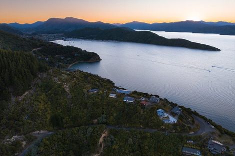 Photo of property in 318 Port Underwood Road, Whatamango Bay, Picton, 7281