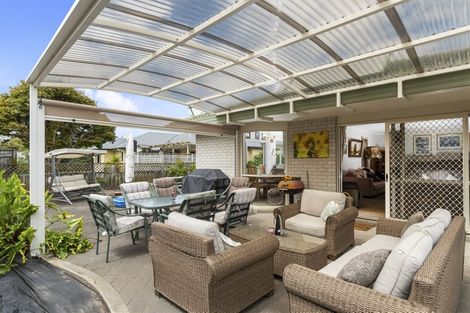 Photo of property in 17 Reef Avenue, Papamoa Beach, Papamoa, 3118